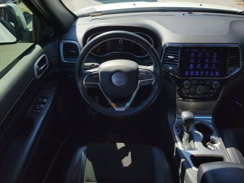 Used 2020 Jeep Grand Cherokee Altitude image 14
