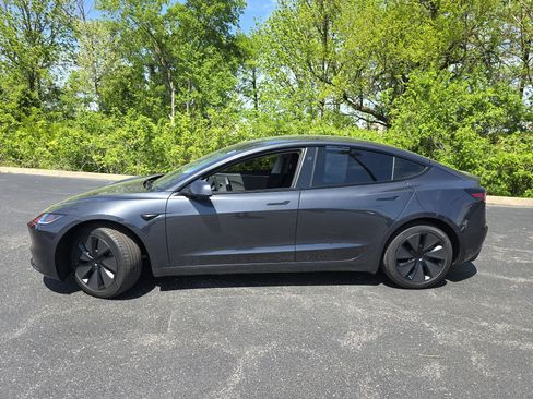 Used 2025 Tesla Model 3 Long Range RWD image 16