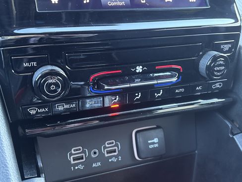 Used 2024 Jeep Grand Cherokee L Laredo image 23