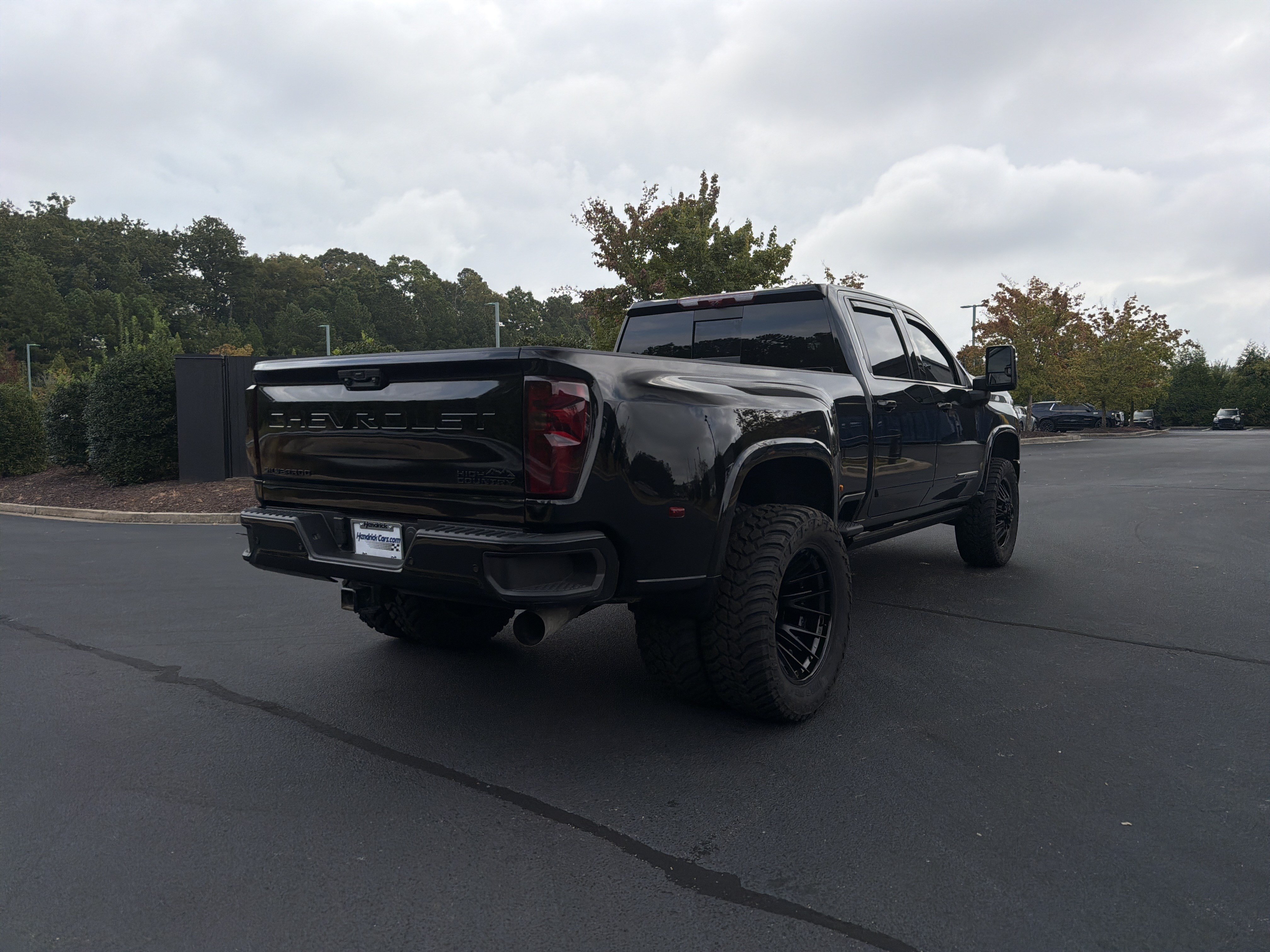 Used 2026 Chevrolet Silverado 3500 High Country w/ High Country Premium Package AWD/4WD image 5