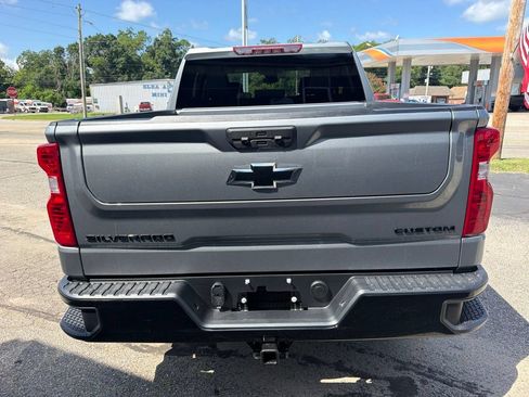 New 2026 Chevrolet Silverado 1500 Custom Trail Boss w/ LPO, Dark Essentials Package AWD/4WD image 6