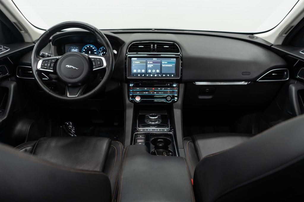 Used 2018 Jaguar F-PACE Prestige AWD/4WD image 10