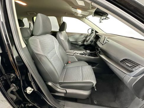 Used 2023 Nissan Rogue SV image 27