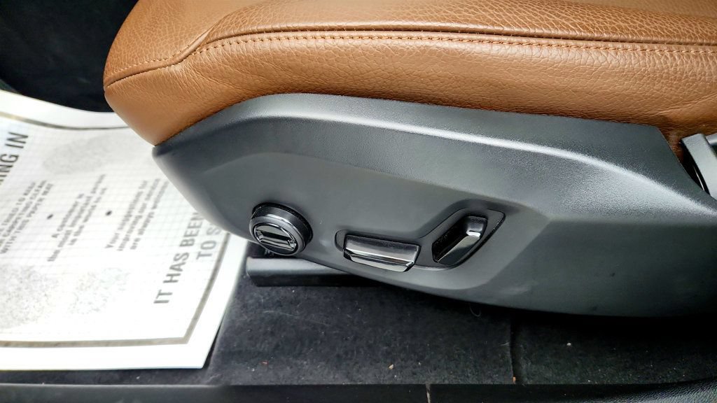 Used 2025 Volvo XC60 T8 Plus w/ Protection Package Premier AWD/4WD image 12