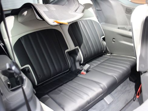 Used 2024 Kia EV9 GT-Line image 34