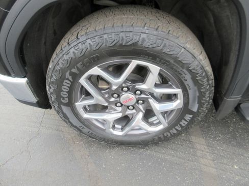 Certified 2024 GMC Sierra 1500 SLT w/ SLT Premium Plus Package AWD/4WD image 14