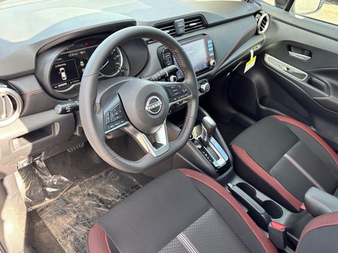 New 2025 Nissan Versa SR w/ Trunk Package image 18
