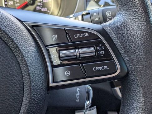 Used 2023 Kia Seltos LX image 25