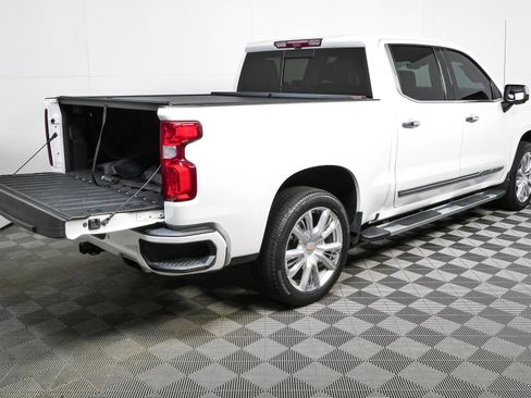 Used 2023 Chevrolet Silverado 1500 High Country w/ High Country Premium Package AWD/4WD image 26