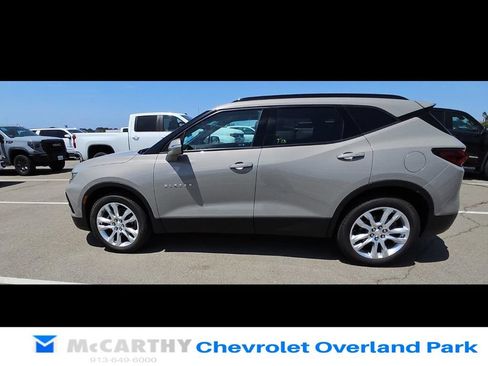 Used 2021 Chevrolet Blazer LT w/ Sound & Technology Package FWD image 6