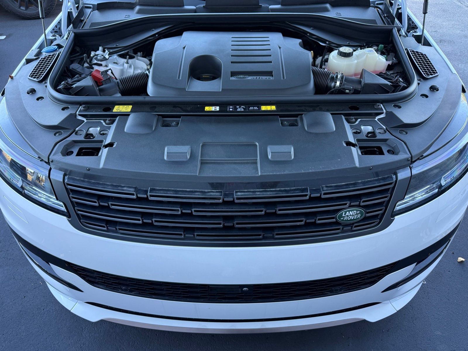 New 2025 Land Rover Range Rover Sport Dynamic SE AWD/4WD image 38