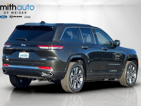 Used 2024 Jeep Grand Cherokee Overland w/ Luxury Tech Group IV AWD/4WD image 5