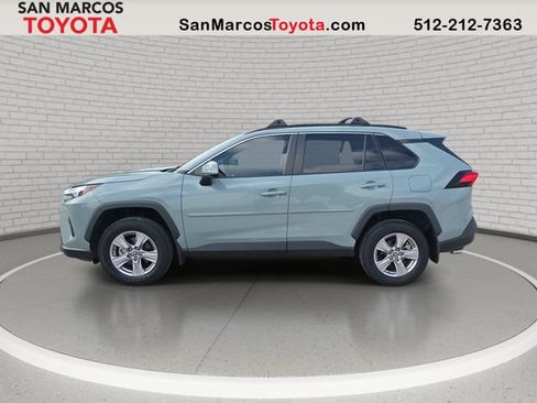 Used 2022 Toyota RAV4 XLE w/ Convenience Package FWD image 9
