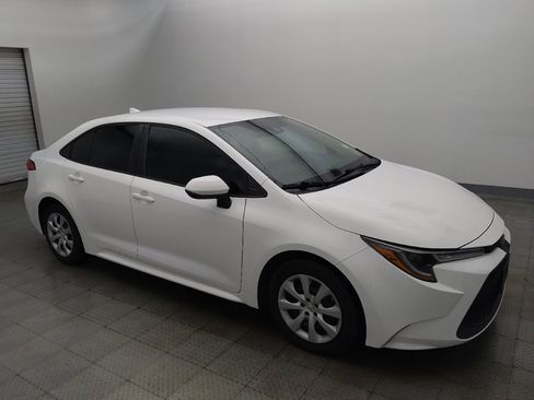 Used 2020 Toyota Corolla LE FWD image 11