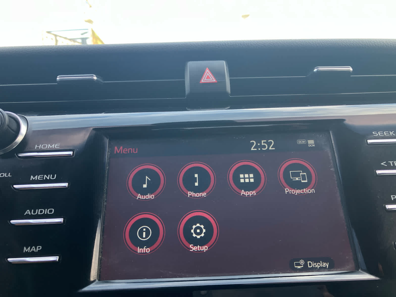 Used 2020 Toyota Camry SE w/ Convenience Package FWD image 24