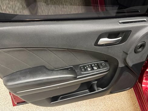 Used 2017 Dodge Charger R/T RWD image 15
