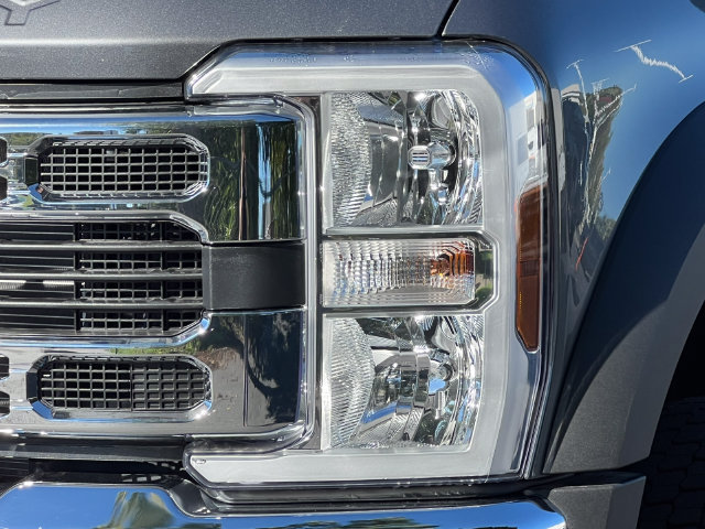 New 2026 Ford F550 4x4 Crew Cab w/ XLT Value Package image 41