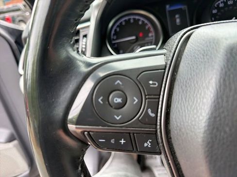 Used 2022 Toyota Camry SE FWD image 15