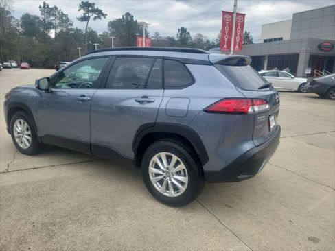 Certified 2023 Toyota Corolla Cross LE image 3