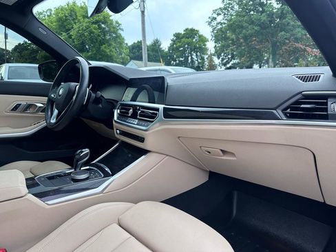 Used 2020 BMW 330i Sedan w/ Convenience Package RWD image 19