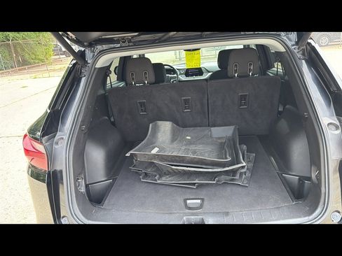 Used 2021 Chevrolet Blazer LT FWD image 25