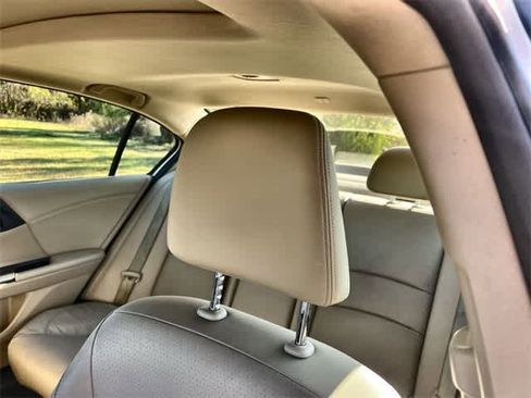 Certified 2017 Honda Accord EX-L image 25