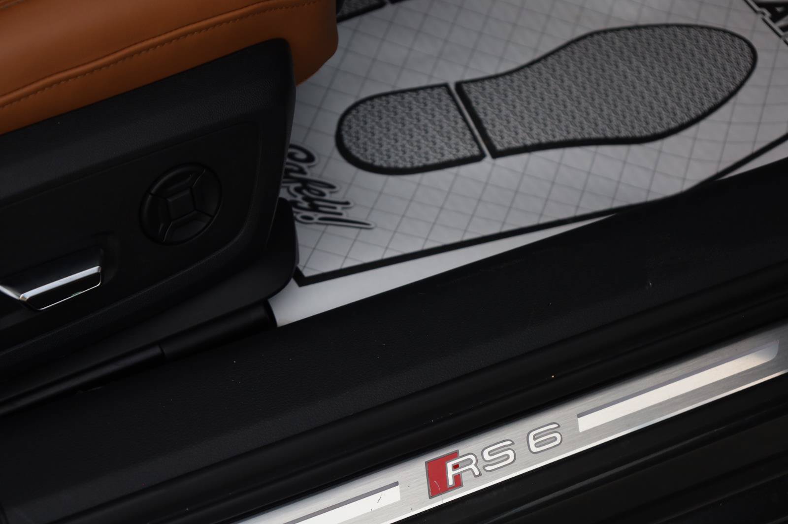Used 2022 Audi RS 6 w/ Executive Package AWD/4WD image 32