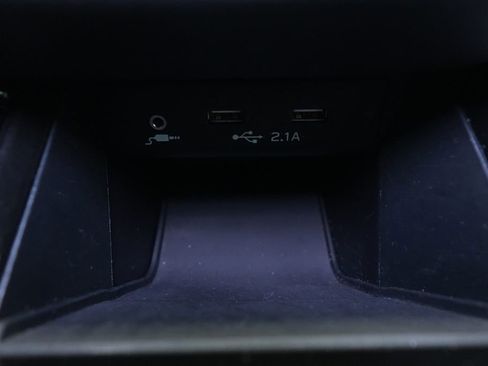 Used 2021 Subaru Outback Premium image 32