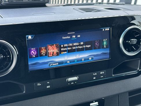 New 2025 Mercedes-Benz Sprinter 2500 image 17