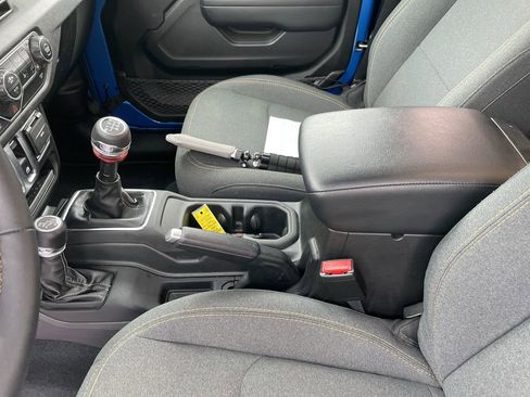 Used 2024 Jeep Wrangler Sport S image 20