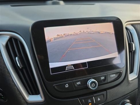 Used 2022 Chevrolet Malibu LS FWD image 20