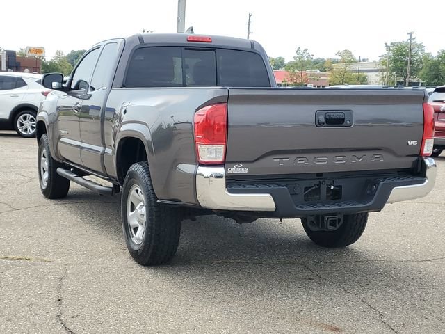 Used 2016 Toyota Tacoma SR5 w/ Towing Package RWD image 3