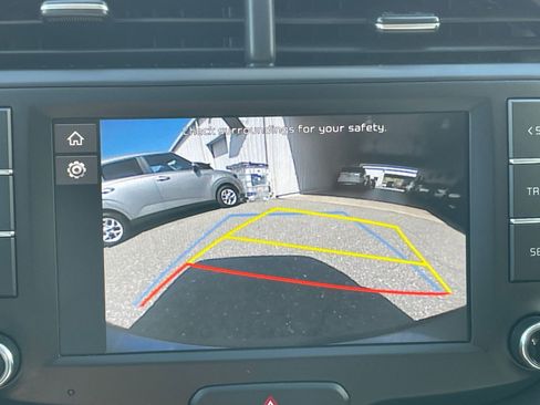 Used 2025 Kia Soul LX w/ LX Technology Package image 22