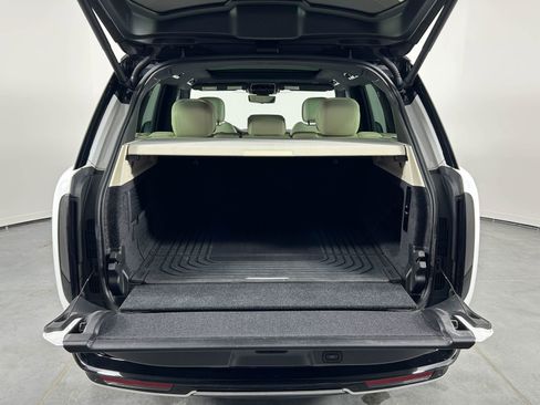 Used 2023 Land Rover Range Rover SE image 22