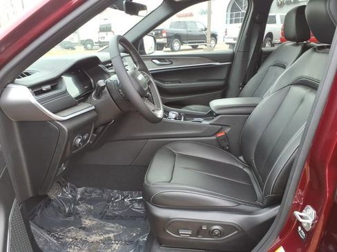 New 2025 Jeep Grand Cherokee L Limited w/ Black Appearance Package image 12