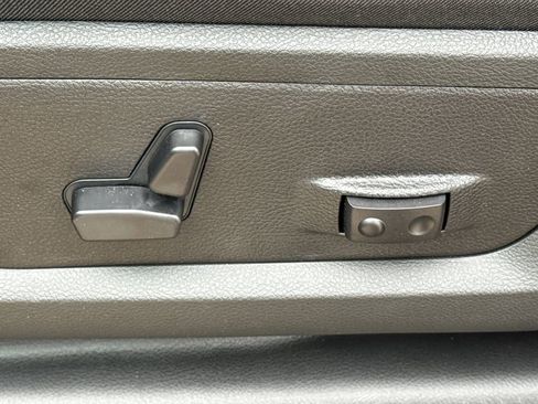 New 2026 RAM 2500 Laramie AWD/4WD image 22