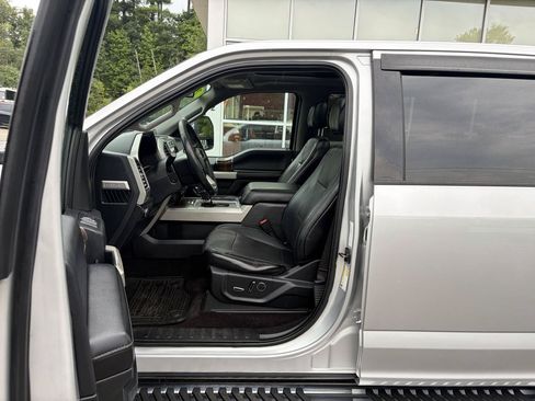 Used 2016 Ford F150 Lariat w/ Equipment Group 502A Luxury AWD/4WD image 22