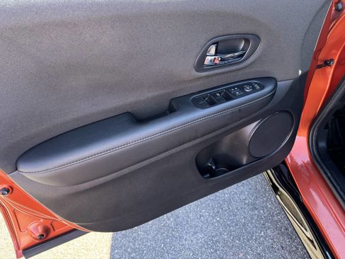 Used 2020 Honda HR-V Sport image 13