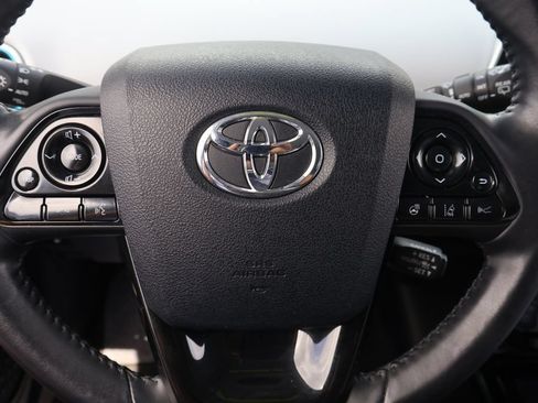 Certified 2021 Toyota Prius XLE FWD image 18
