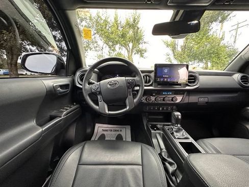 Used 2023 Toyota Tacoma TRD Sport AWD/4WD image 16