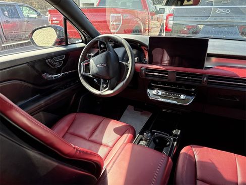 Used 2025 Lincoln Corsair Grand Touring w/ Equipment Group 301A image 19