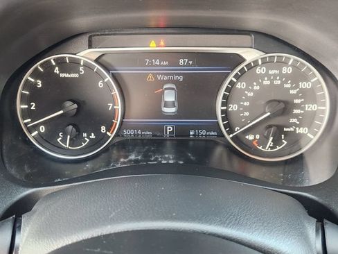 Used 2024 Nissan Altima 2.5 SV FWD image 15