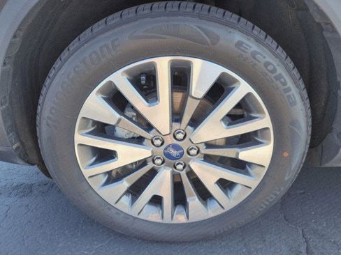Used 2022 Ford Escape Titanium w/ Class II Trailer Tow Package image 10