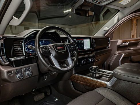 Used 2023 GMC Sierra 1500 Elevation w/ X31 Off-Road Package image 12