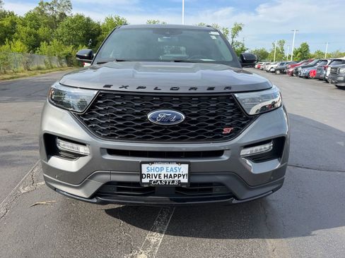 Used 2023 Ford Explorer ST w/ Equipment Group 401A AWD/4WD image 2