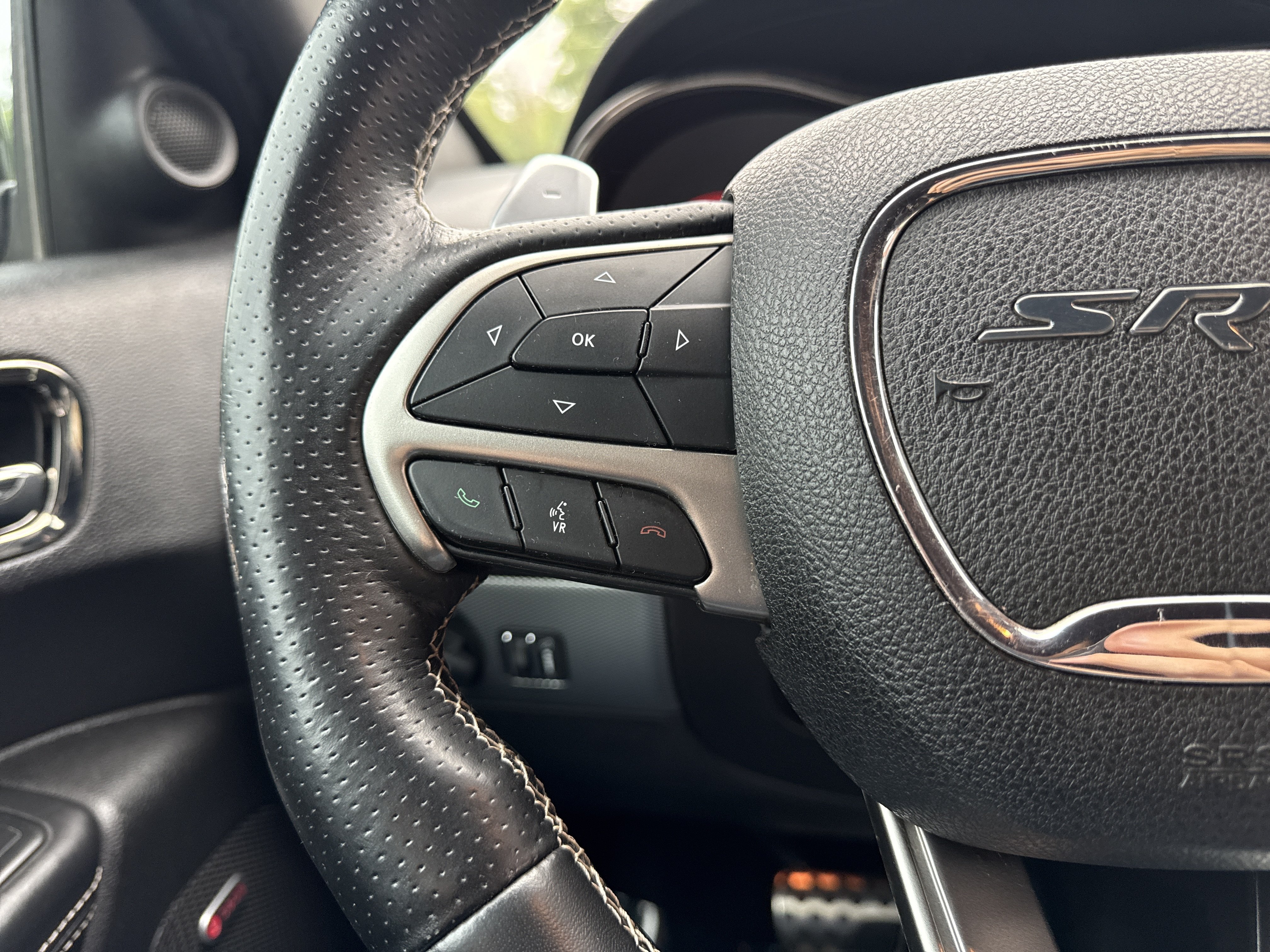 Used 2018 Dodge Durango SRT w/ Technology Group AWD/4WD image 26