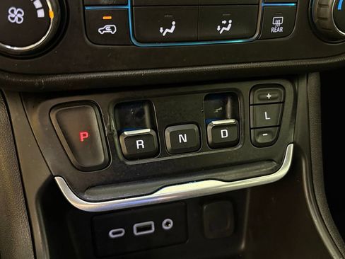 Used 2019 GMC Terrain SLE FWD image 27