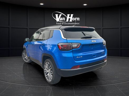 Used 2022 Jeep Compass Limited w/ Elite Group AWD/4WD image 5