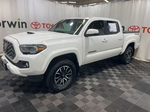 Used 2023 Toyota Tacoma TRD Sport AWD/4WD image 4