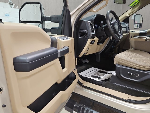 Certified 2017 Ford F250 XLT w/ XLT Premium Package AWD/4WD image 12